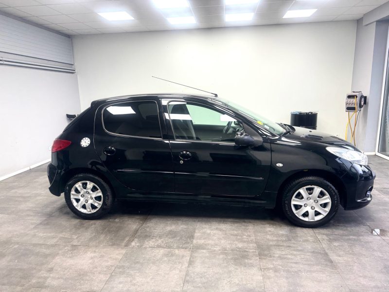 PEUGEOT 206+ 2010