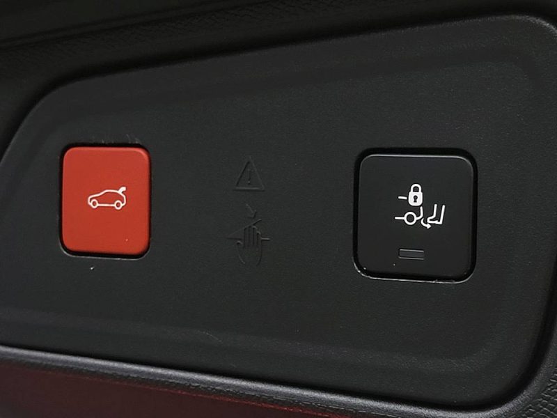 PEUGEOT 3008 II Hybrid4 300cv GT Boîte Auto e-EAT8