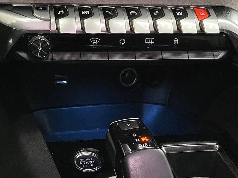 PEUGEOT 3008 II Hybrid4 300cv GT Boîte Auto e-EAT8