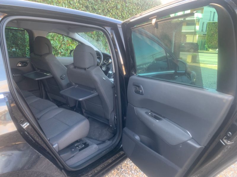 PEUGEOT 5008 2015 1.6 HDI