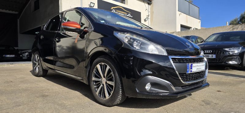 PEUGEOT 208 82 cv Rolland Garros Paris 