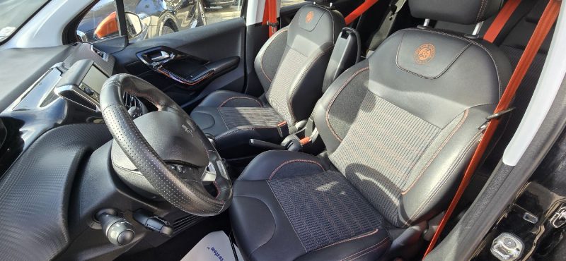PEUGEOT 208 82 cv Rolland Garros Paris 