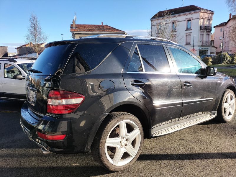 MERCEDES-BENZ ML420CDI V8 4 MATIC PACK AMG