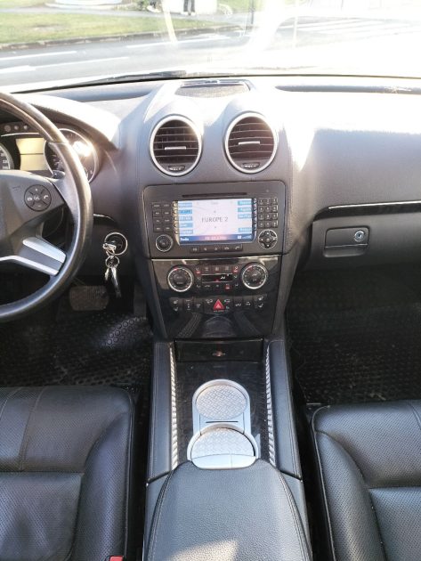 MERCEDES-BENZ ML420CDI V8 4 MATIC PACK AMG