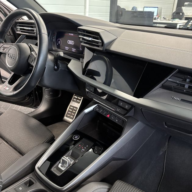 AUDI A3 Sportback 35 TFSI 150 ch S-tronic S-LINE Garantie 12 Mois 