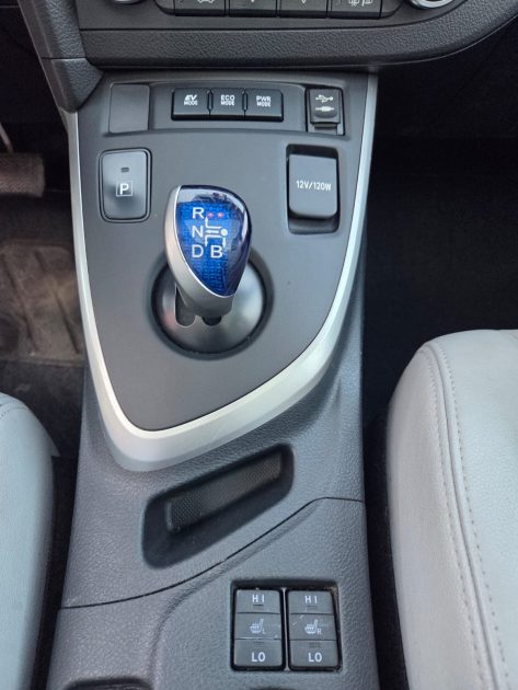 TOYOTA AURIS 1.8L VVTi 99Cv HYBRID *EXECUTIVE* / REVISEE&GARANTIE 