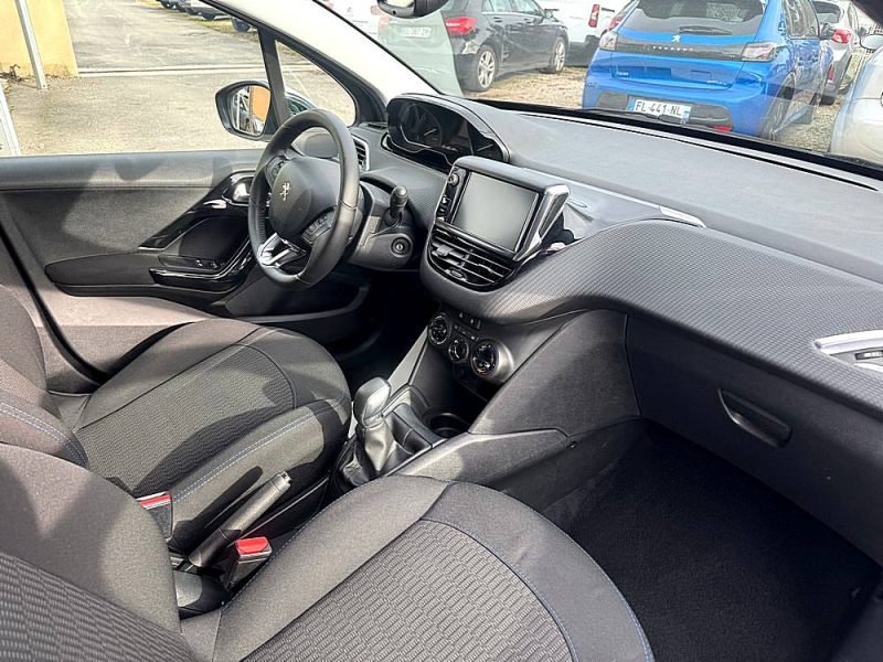 PEUGEOT 208 1.2 82CV STYLE