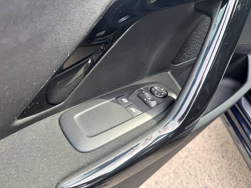 PEUGEOT 208 1.2 82CV STYLE