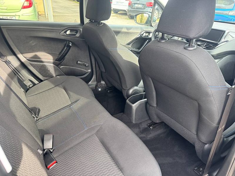 PEUGEOT 208 1.2 82CV STYLE