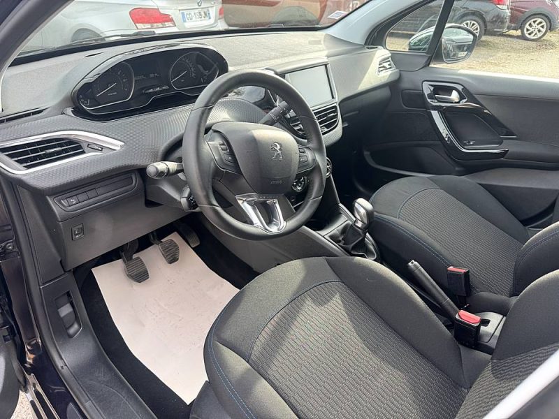 PEUGEOT 208 1.2 82CV STYLE