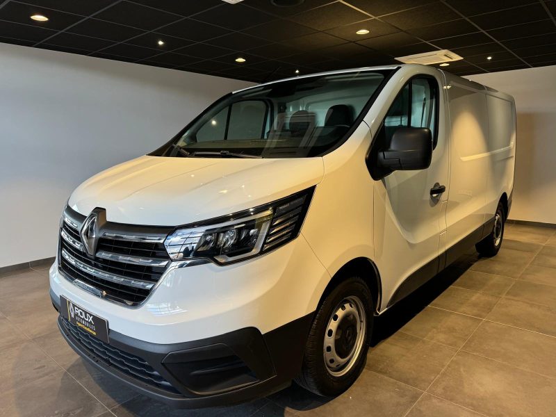 RENAULT TRAFIC 2022