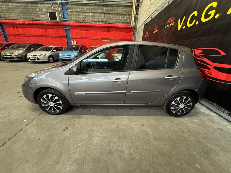 RENAULT CLIO  1.5 dCi 90 Dynamique TomTom 