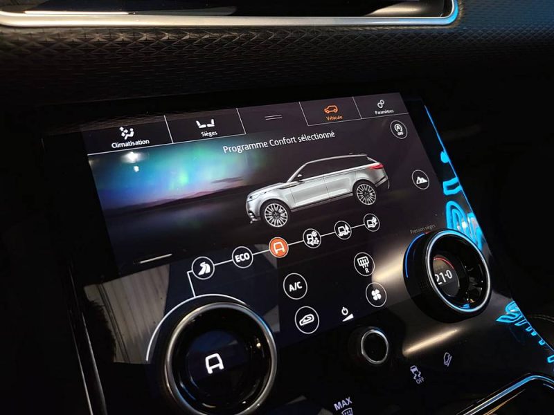 LAND ROVER RANGE ROVER VELAR 2.0 D240 SD4 240cv 4WD R-DYNAMIC VIRTUALT / MERIDIAN / TOIT OUVRANT