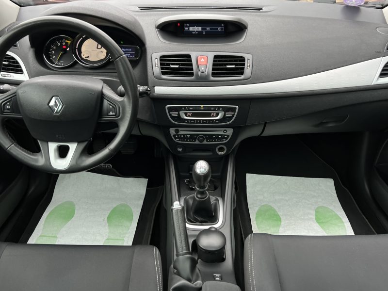 RENAULT MEGANE 3 III COUPE 1.4 TCE 130 Cv 1ERE MAIN TOIT PANO BLUETOOTH CRIT AIR 1 - GARANTIE 1 AN