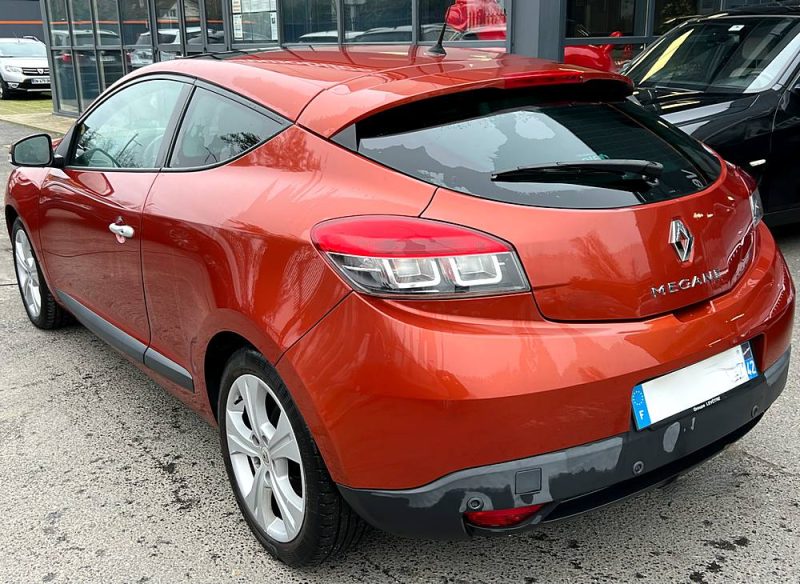 RENAULT MEGANE 3 III COUPE 1.4 TCE 130 Cv 1ERE MAIN TOIT PANO BLUETOOTH CRIT AIR 1 - GARANTIE 1 AN