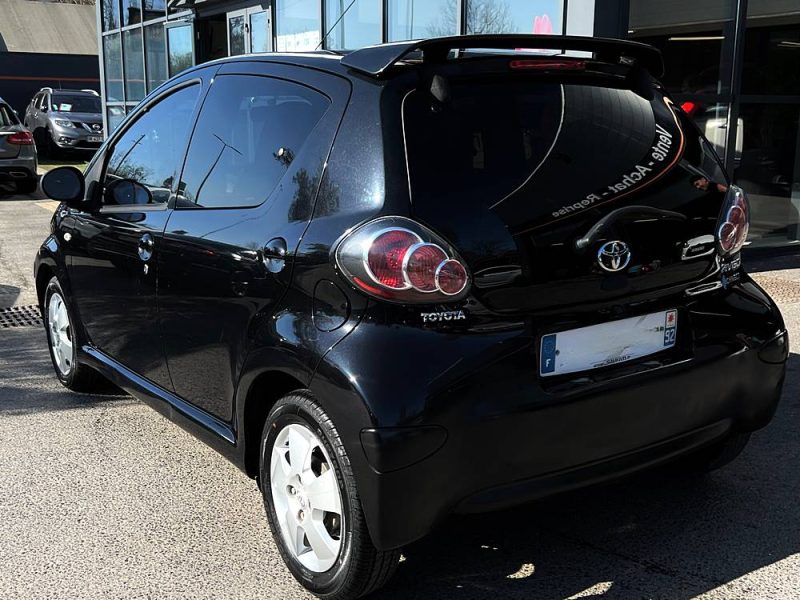 TOYOTA AYGO PHASE 2 1.0 VVTi 68 Cv 5 PORTES CLIMATISAITON CRIT AIR 1 - Garantie 1an