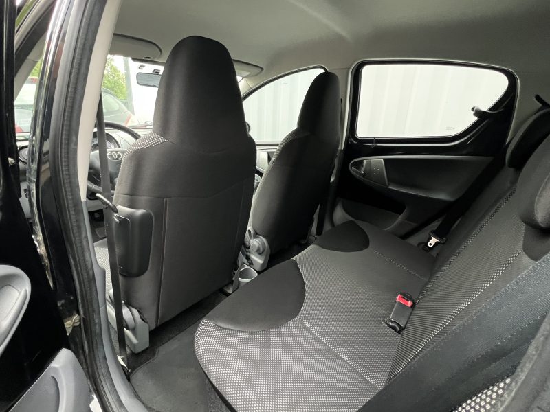 TOYOTA AYGO PHASE 2 1.0 VVTi 68 Cv 5 PORTES CLIMATISAITON CRIT AIR 1 - Garantie 1an
