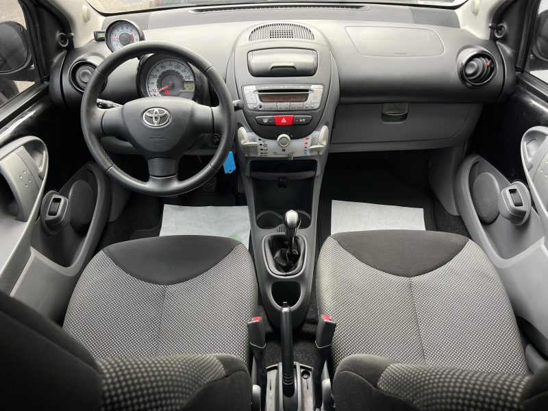 TOYOTA AYGO PHASE 2 1.0 VVTi 68 Cv 5 PORTES CLIMATISAITON CRIT AIR 1 - Garantie 1an