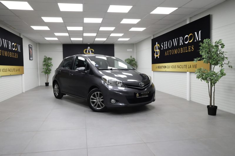TOYOTA Yaris 2014