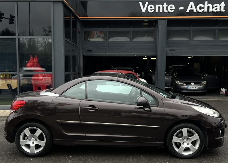 PEUGEOT 207 CC CABRIOLET PHASE 2 1.6 120 Cv PREMIERE MAIN / 51 700 Kms CRIT AIR 1 - GARANTIE 1 AN
