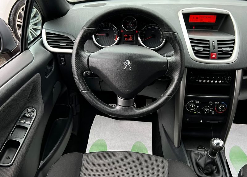 PEUGEOT 207 CC CABRIOLET PHASE 2 1.6 120 Cv PREMIERE MAIN / 51 700 Kms CRIT AIR 1 - GARANTIE 1 AN