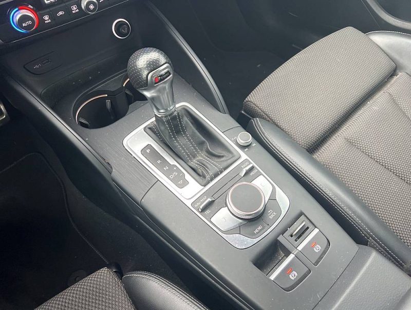 AUDI A3 2.0 L TDI S-LINE 150 ch S Tronic Limousine Kilométrage certifié Audi