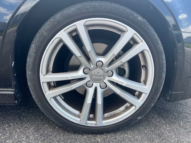 AUDI A3 2.0 L TDI S-LINE 150 ch S Tronic Limousine Kilométrage certifié Audi