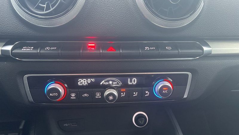 AUDI A3 2.0 L TDI S-LINE 150 ch S Tronic Limousine Kilométrage certifié Audi