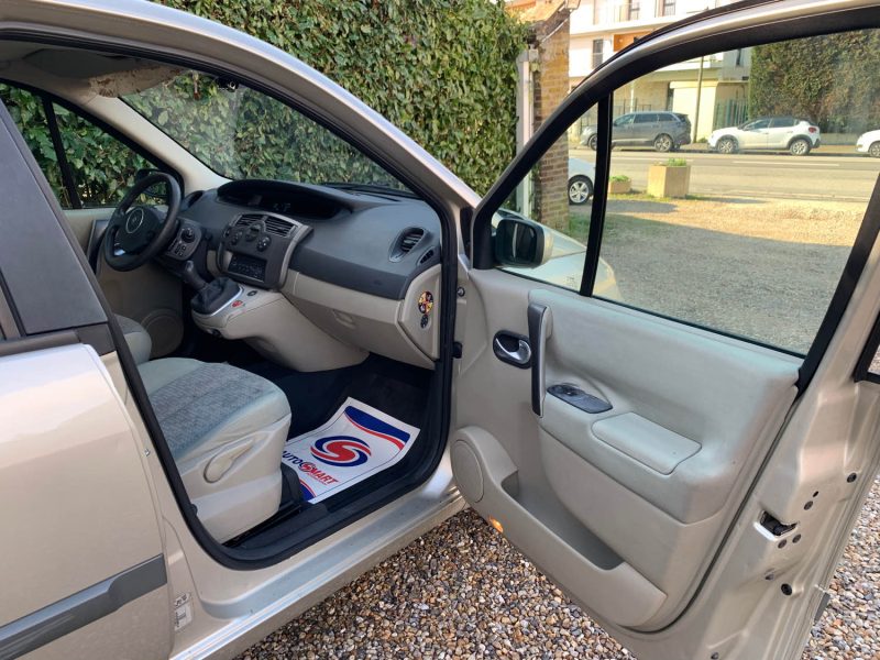 RENAULT MEGANE SCENIC 2007 1.5 dCi (86Ch)