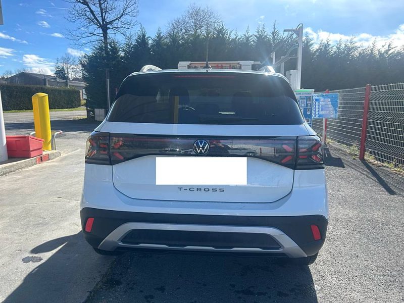 VOLKSWAGEN T-CROSS  2024