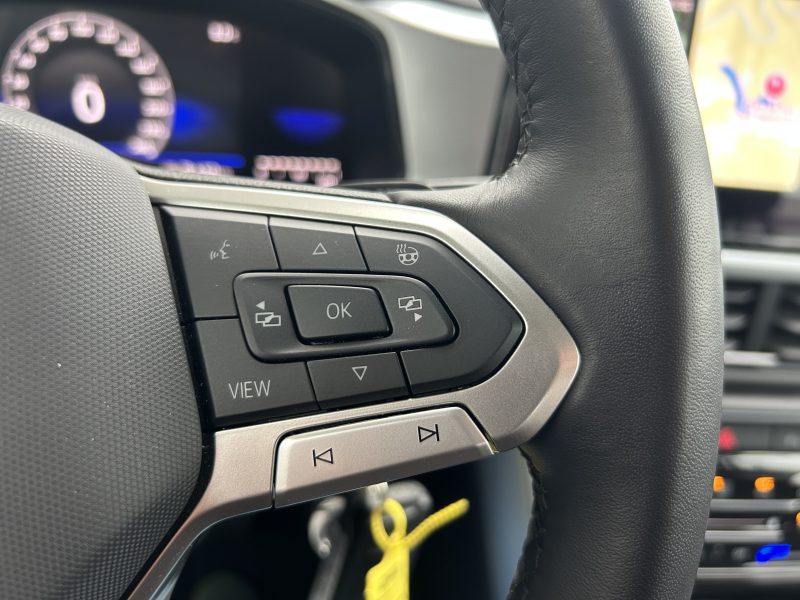 VOLKSWAGEN T-ROC 2024