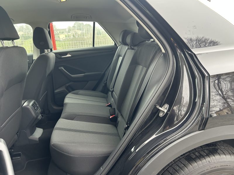 VOLKSWAGEN T-ROC 2023