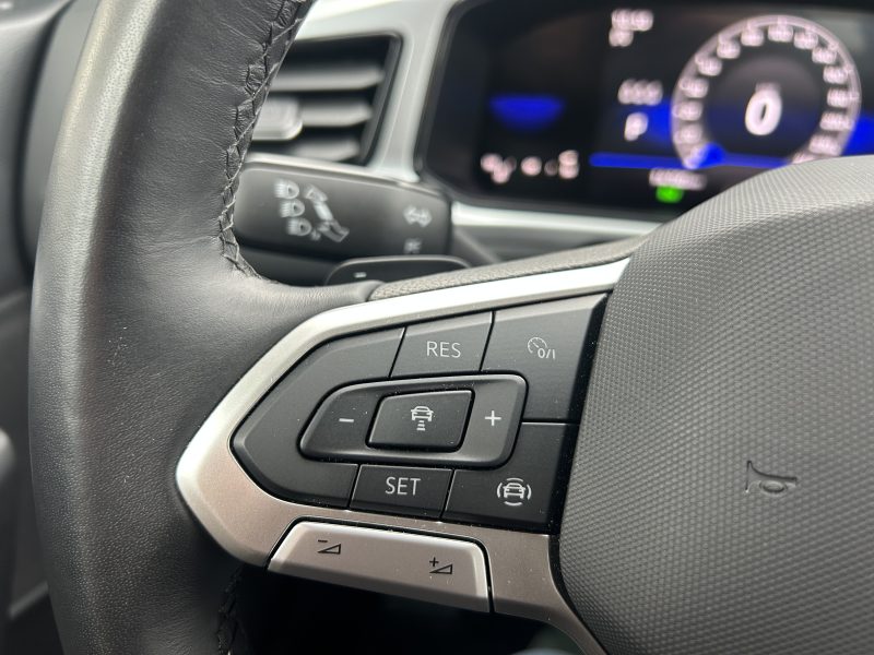 VOLKSWAGEN T-ROC 2023