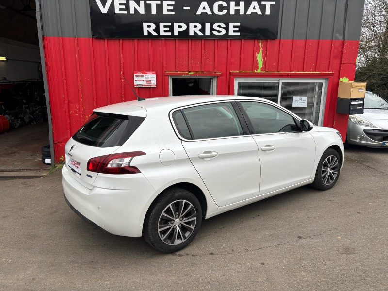 PEUGEOT 308 2015