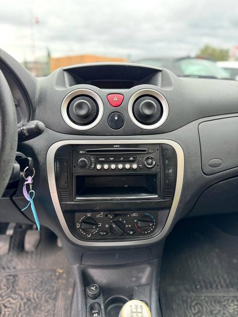 CITROEN  C2 2009 1.4 75 CV / Distribution OK / Révisée 