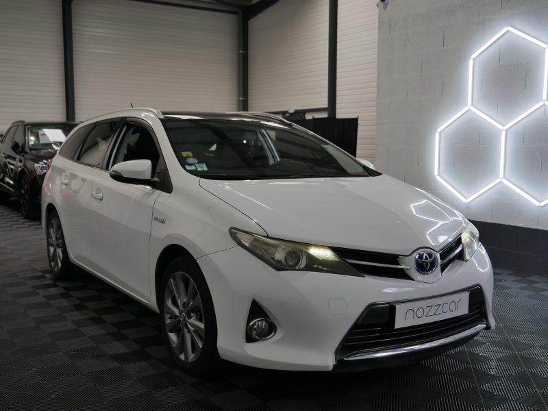 TOYOTA AURIS 2014