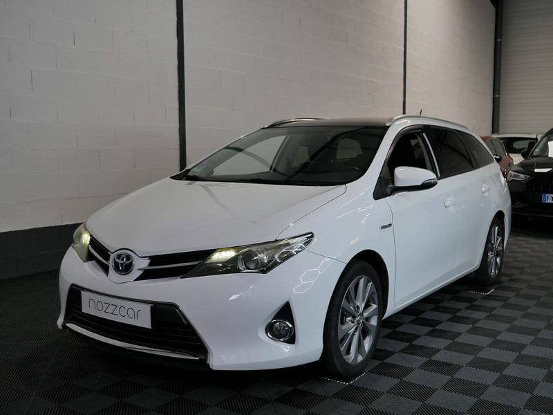 TOYOTA AURIS 2014