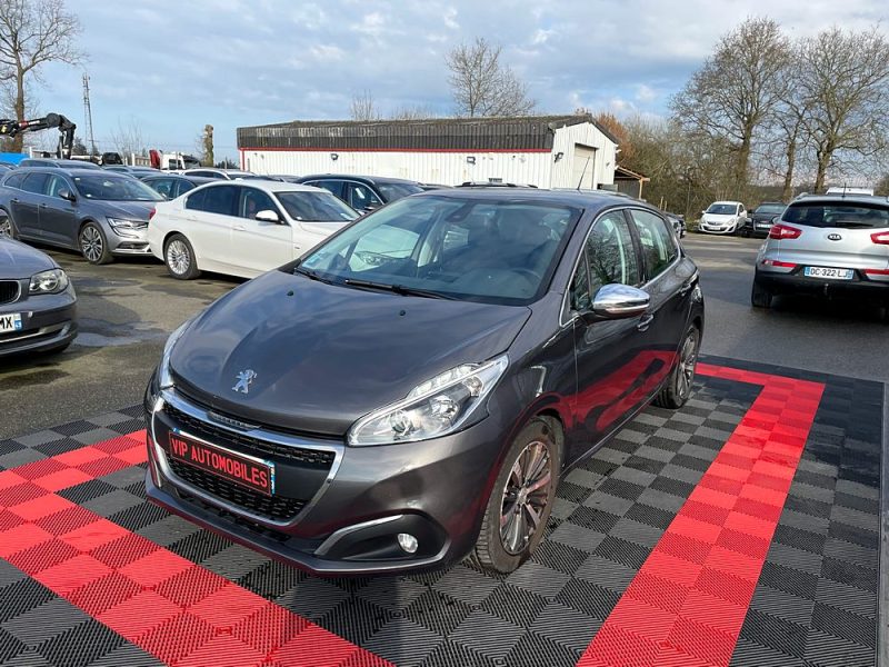 PEUGEOT 208 2019