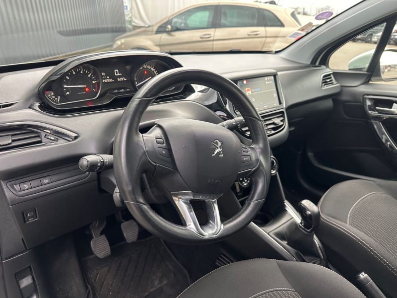 PEUGEOT 208 2019