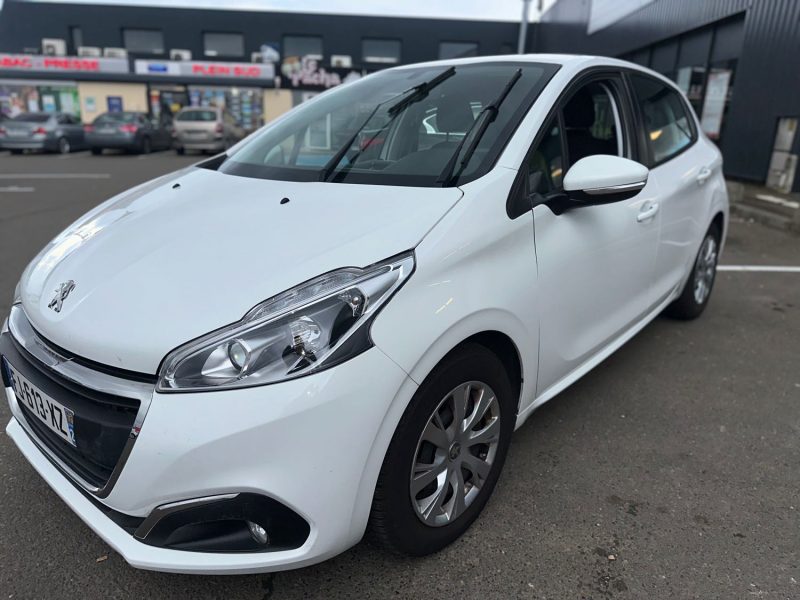 PEUGEOT 208 2019