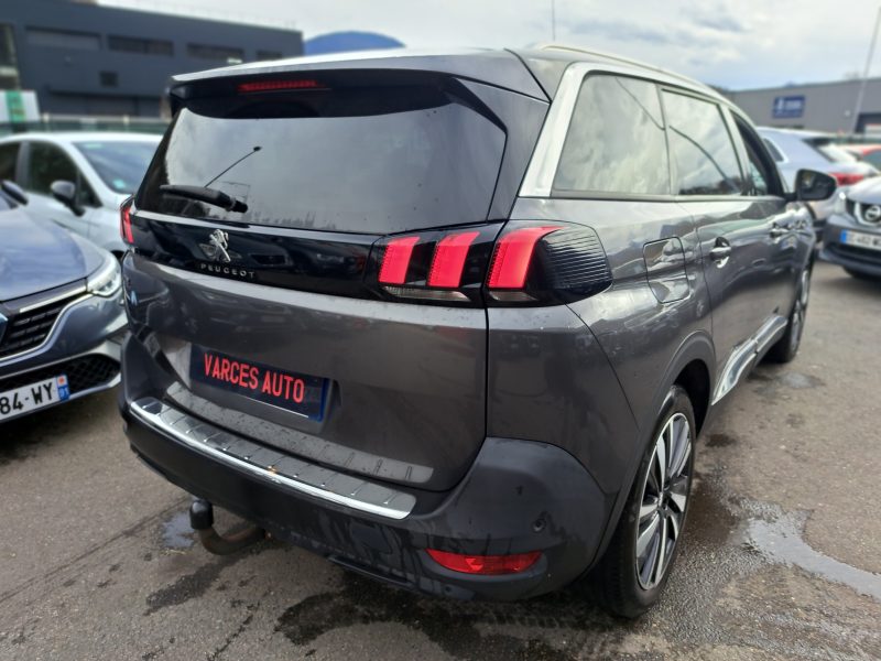 PEUGEOT 5008 2019