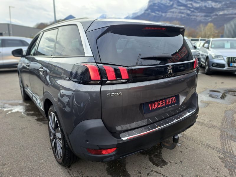 PEUGEOT 5008 2019