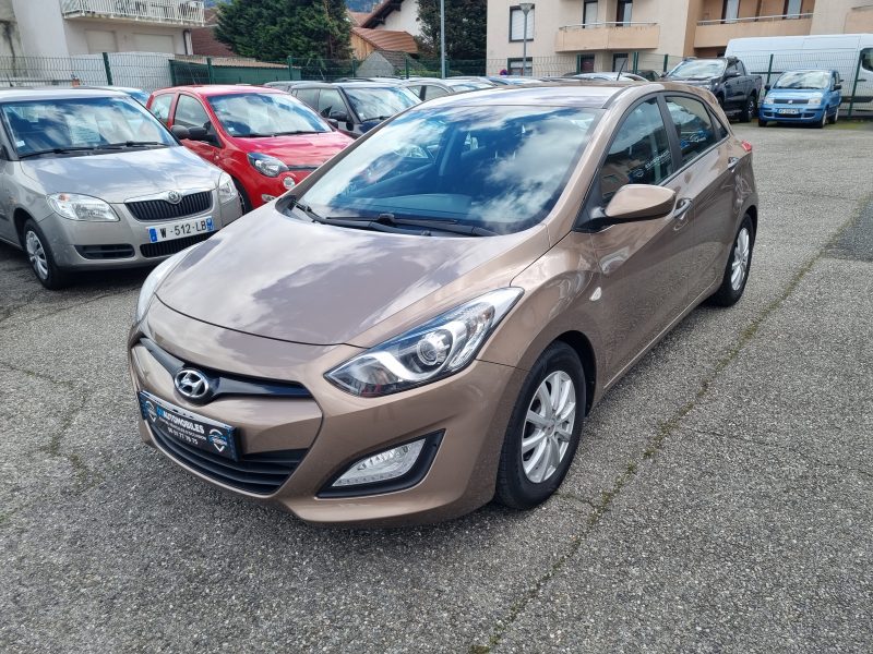 HYUNDAI i30 II 2014