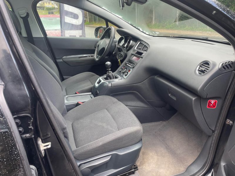 PEUGEOT 5008 1.6HDI 112CV