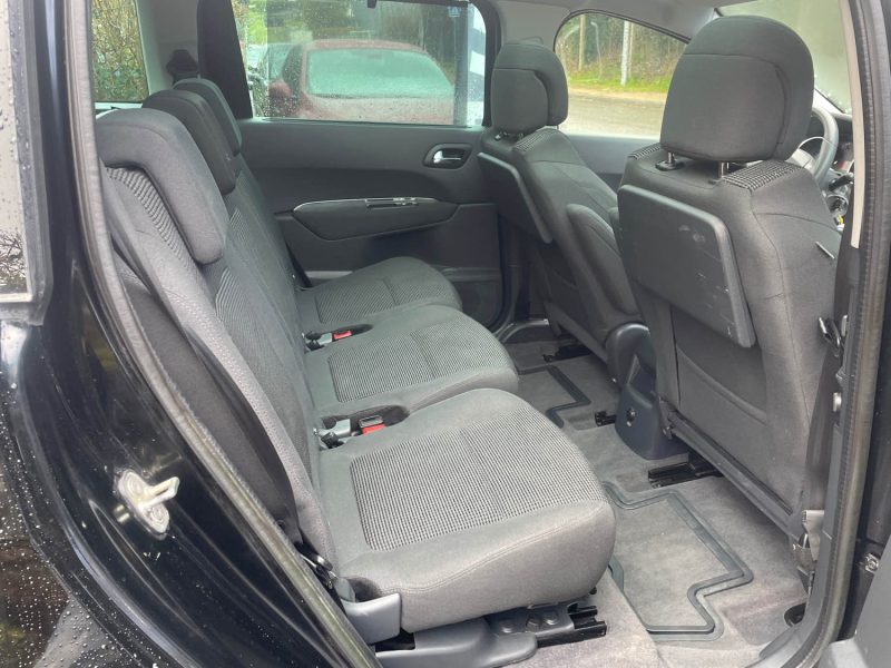 PEUGEOT 5008 1.6HDI 112CV