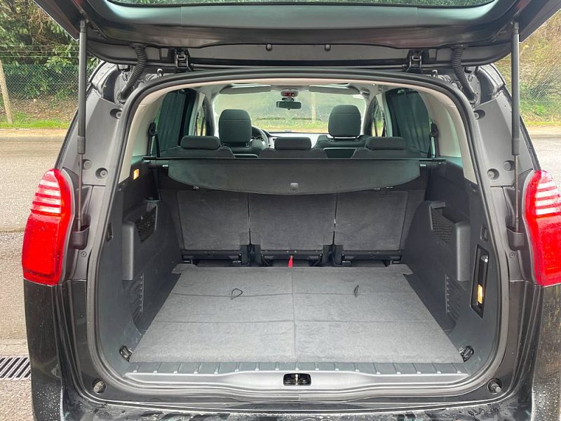 PEUGEOT 5008 1.6HDI 112CV