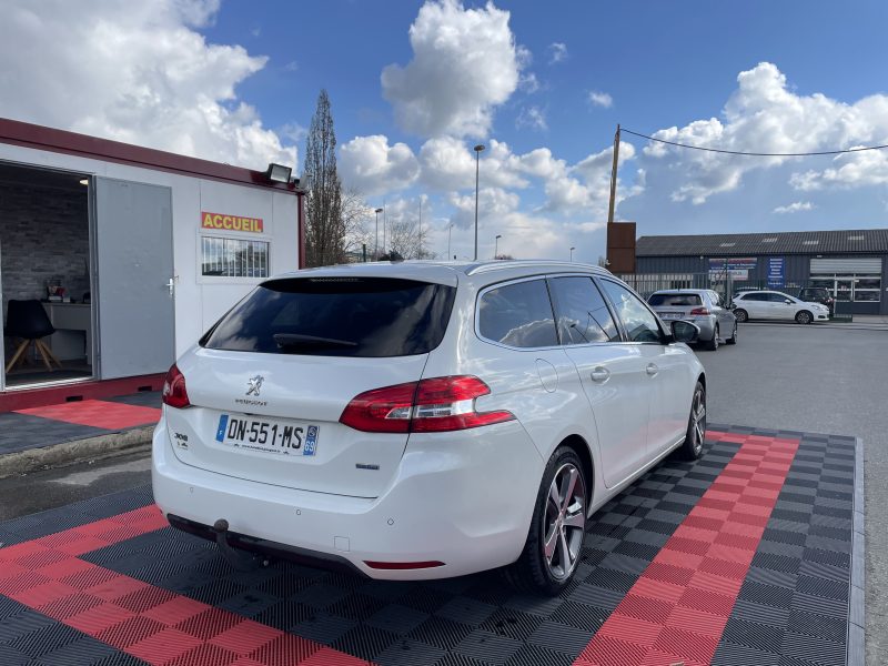 PEUGEOT 308 2015