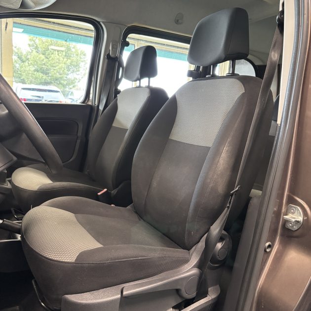 RENAULT KANGOO 1.5 BLUE DCI 95 CV TREND Garantie 12 mois