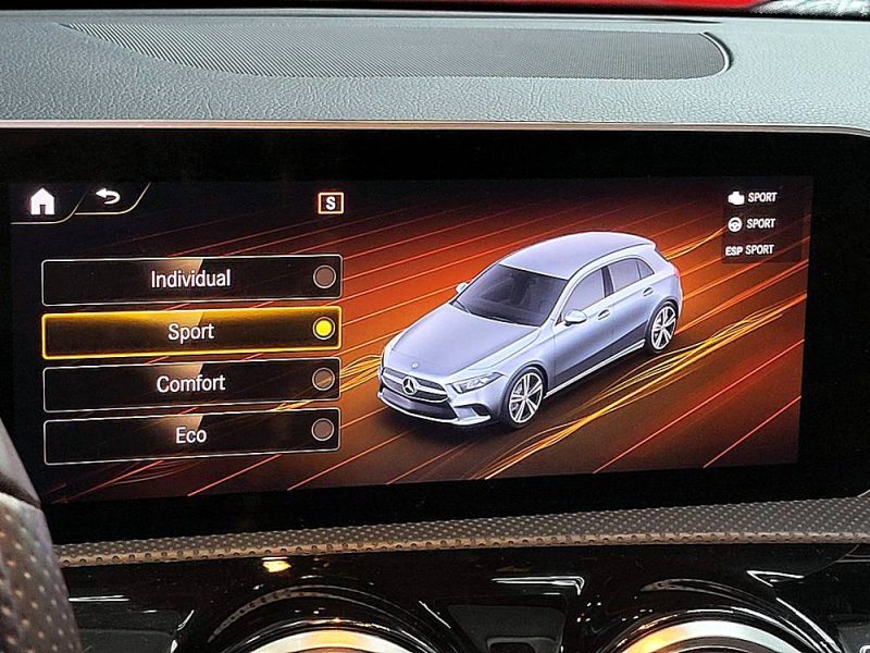 MERCEDES-BENZ CLASSE A 200 163cv AMG Line Boîte Auto 7G-DCT