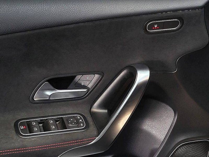 MERCEDES-BENZ CLASSE A 200 163cv AMG Line Boîte Auto 7G-DCT